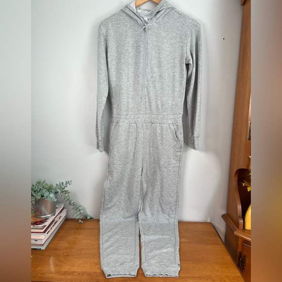 Athleta Girl Jumpsuit “Onesie of a Kind” Heathered Grey Jogger Style XL/14 NWOT - Picture 2 of 6